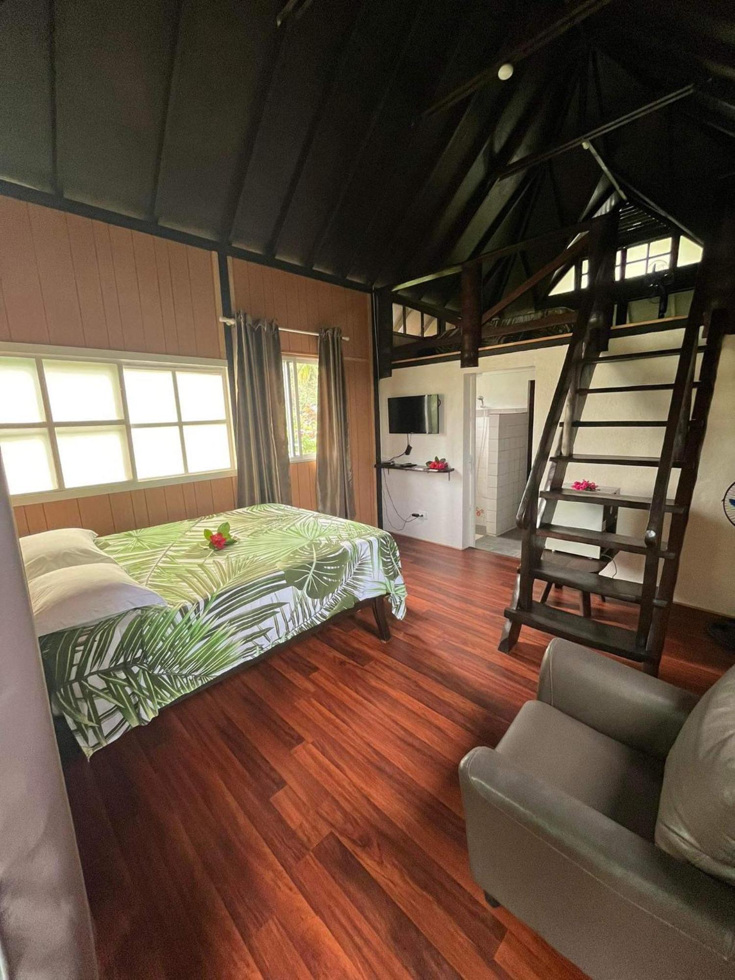Pension Hibiscus Taha'A Vaitoare  Экстерьер фото