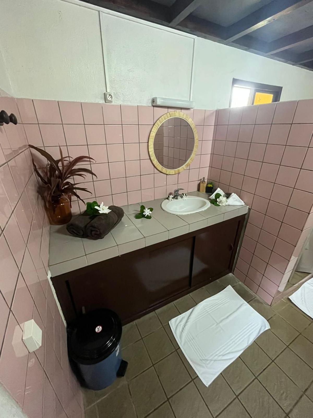 Pension Hibiscus Taha'A Vaitoare  Экстерьер фото