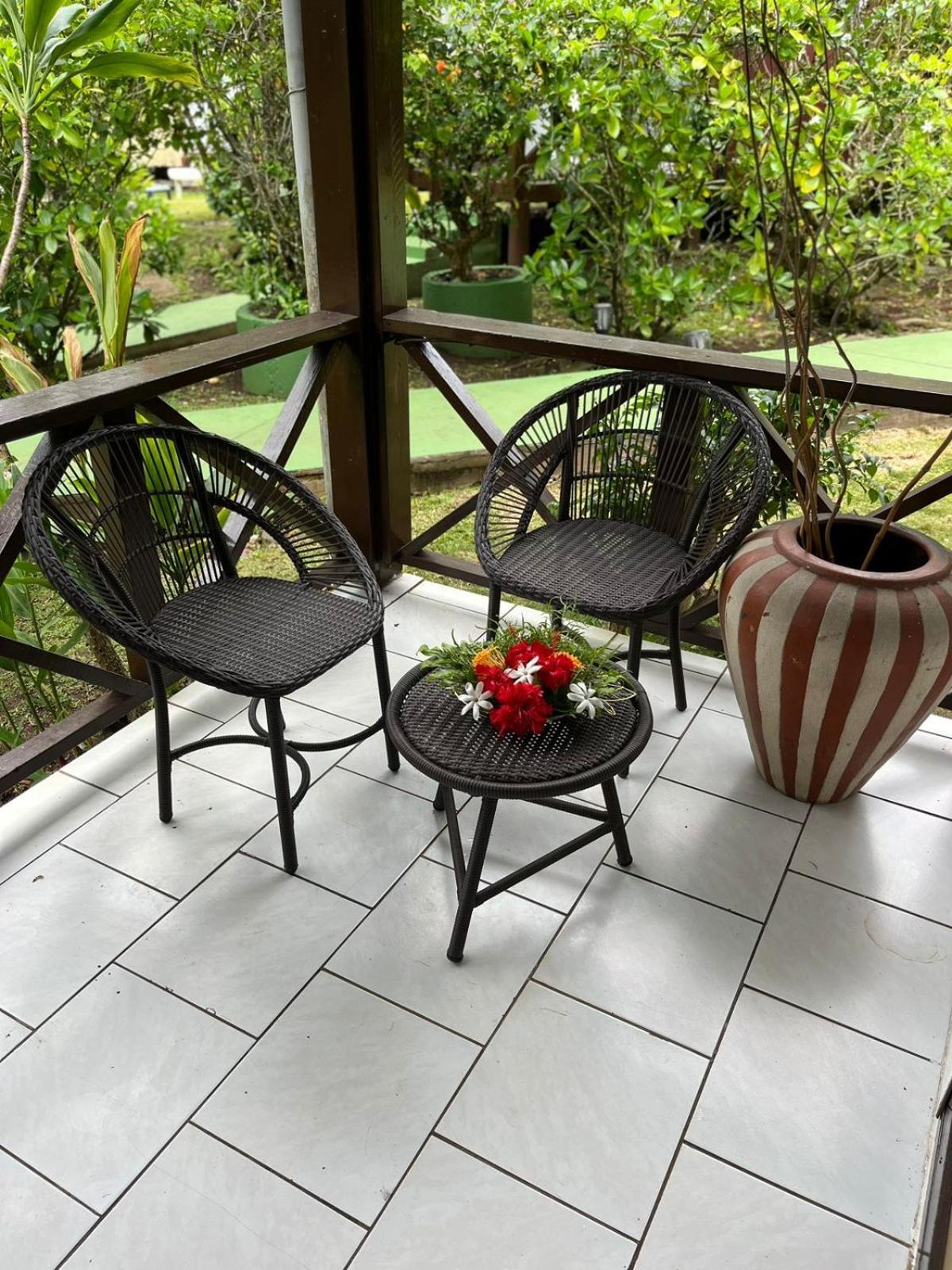 Pension Hibiscus Taha'A Vaitoare  Экстерьер фото